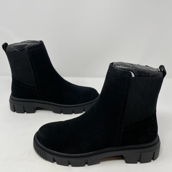 NIB Blondo Bandit Waterproof Suede Zip Up Ankle Bootie--RUNS VERY NARROW! - Picture 9 of 14